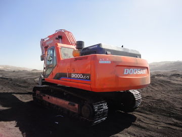Tahun 2010 30 Ton Digunakan Doosan Excavator DH300lC - 7 29600kg Berat Operasi