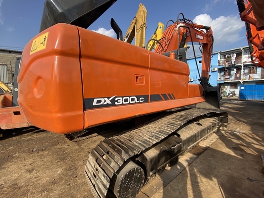 30 Ton Original Digunakan Doosan DX300 Crawler Excavator Dengan 1,27 m3 Ember Kapasitas