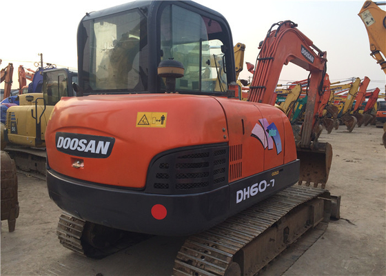 6 Ton Original Digunakan Doosan DH60-7 Crawler Excavator Dengan 0,09-0,2 m3 Ember Kapasitas