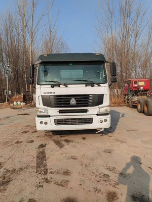20 m3 bekas SINOTRUK HOWO 6x4 Sprinkler truk air digunakan untuk dijual