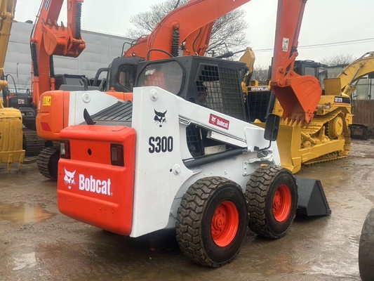 Dipakai Bobcat S300 Mini Skid Steer Loader, bekas Bobcat Skid Loader 1m3 60KW