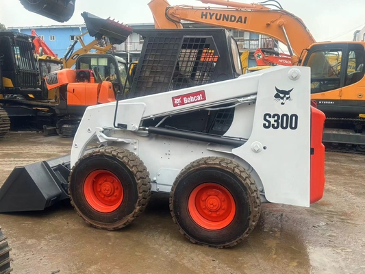 Dipakai Bobcat S300 Mini Skid Steer Loader, bekas Bobcat Skid Loader 1m3 60KW