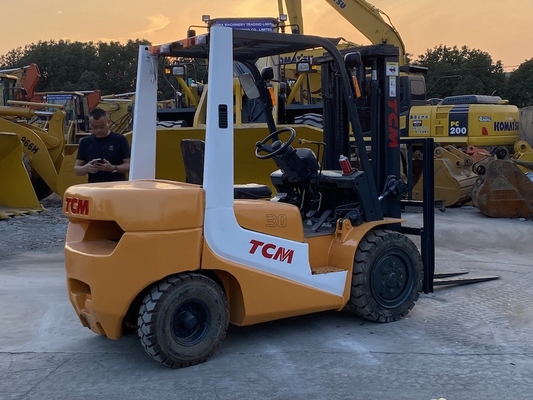 Digunakan TCM FD30T6 diesel forklift di Good State TCM Forklift bekas