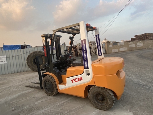 Digunakan TCM FD30T6 diesel forklift di Good State TCM Forklift bekas